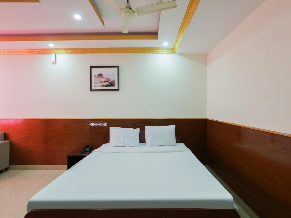 Capital O 84002 Hotel Top In Town President Kushālnagar Екстериор снимка